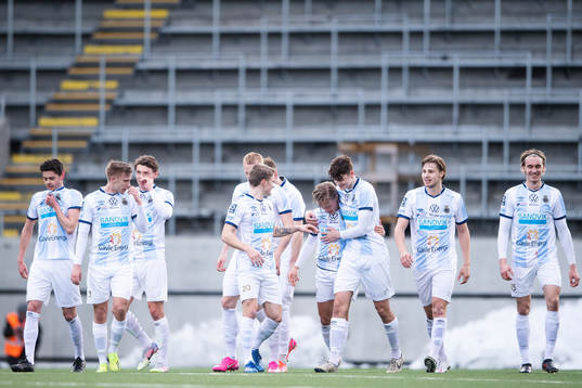 Gefles Erik Granat jublar efter 1-0