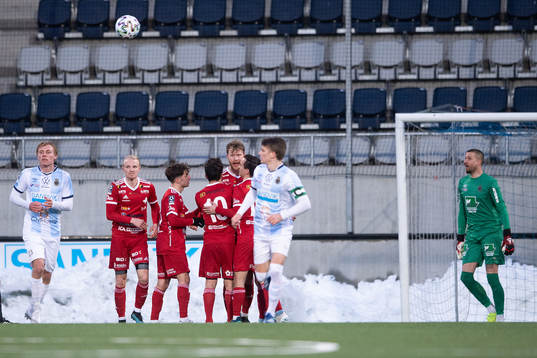 Luleås William Olausson jublar efter 1-2