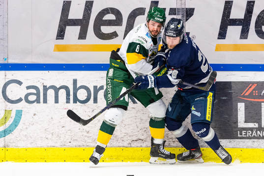 Björklövens Alexander Deilert och Karlskogas Sebastian