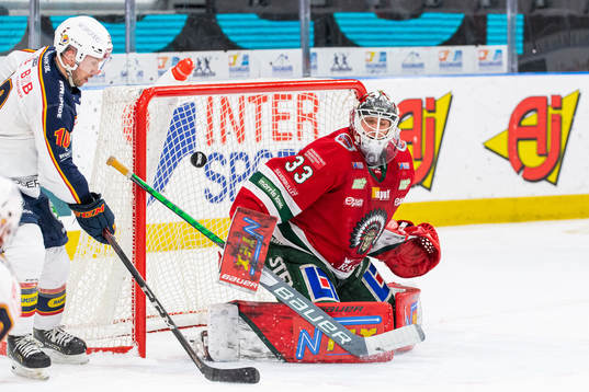 Djurgårdens Rhett Rakhshani gör 0-2 bakom Frölundas
