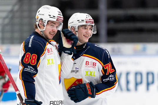 Djurgårdens Alexander Holtz och William Eklund jublar