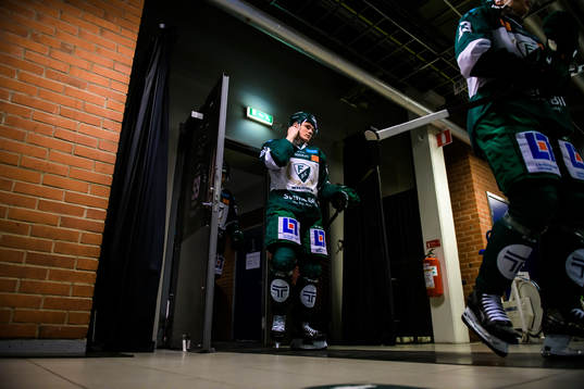 Färjestads Olle Lycksell