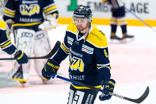 s Jordan Murray innan match två i kvalet till SHL mellan