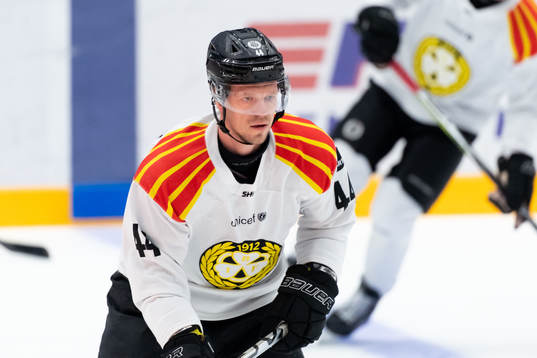 Brynäs Nicklas Danielsson innan match två i kvalet till