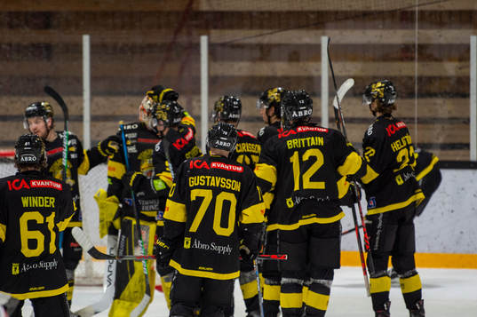 Vimmerbys spelare jublar