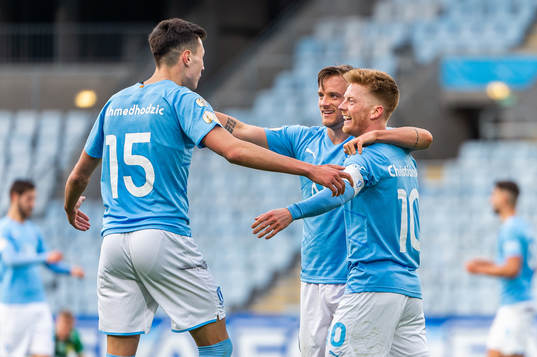 Malmö FFs Anel Ahmedhodzic, Eric Larsson och Anders Christiansen jublar