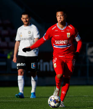 Örebros Agon Mehmeti och IFK Göteborgs Tobias Sana