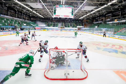 Rögles Anton Bengtsson gör 3-0 målet bakom Frölundas