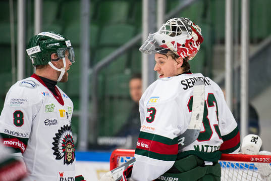 Frölundas Viktor Ekbom och målvakt Johan Mattsson