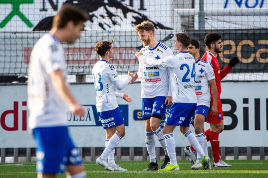 Luleås spelare jublar efter 3-1