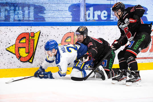 Leksands Mirco Müller och Örebros Robert Leino