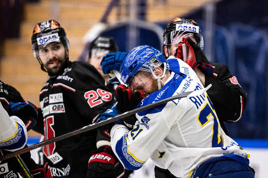 Leksands Mattias Ritola och Örebros Ludvig Rensfeldt