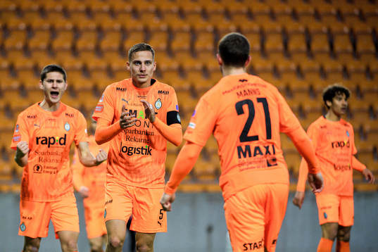 AFC Eskilstunas Pontus Rödin jublar