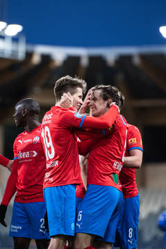 Helsingborgs Bödvar Bödvarsson och Brandur Hendriksson Olsen jublar efter 1-2