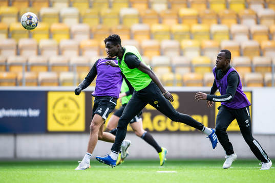 Joseph Stanley Okumu och Prince Isaac Kouame