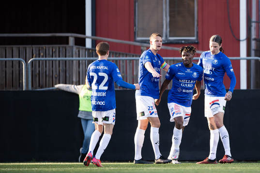 Trelleborgs Abdul Fatawu Safiu, Johan Blomberg, Fredrik Liverstam och Isak Jönsson jublar efter 1-1