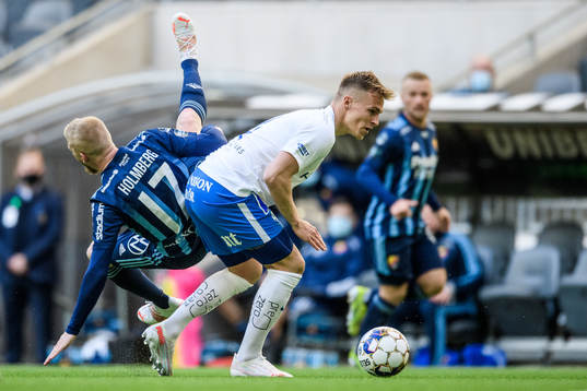 Djurgårdens Kalle Holmberg och IFK Norrköpings Marco Lund