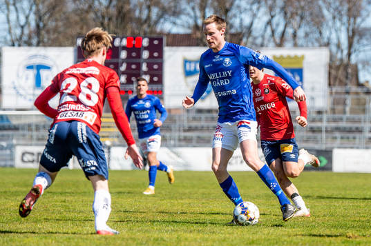 Trelleborgs Anton Tideman mot Örgrytes Arvid Sigurdsson
