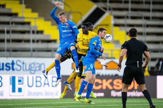 Mjällbys Jacob Bergström och Eric Björkander mot