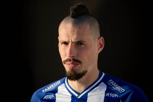 IFK Göteborgs Marek Hamsik på väg ut till andra halvleken