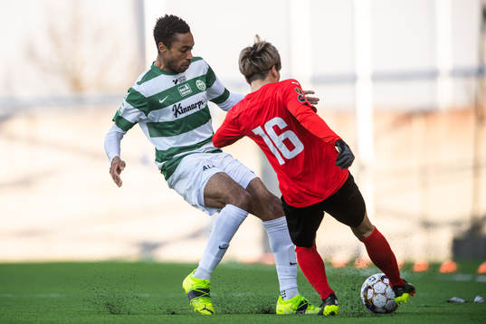 Västerås Brian Span och Vasalunds Yasuoka Takuto