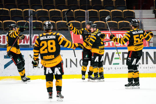Skellefteås Joakim Lindström , Niclas Burström , Jesper