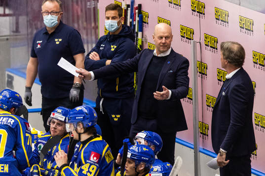 Sveriges assisterande förbundskapten Marcus Ragnarsson och