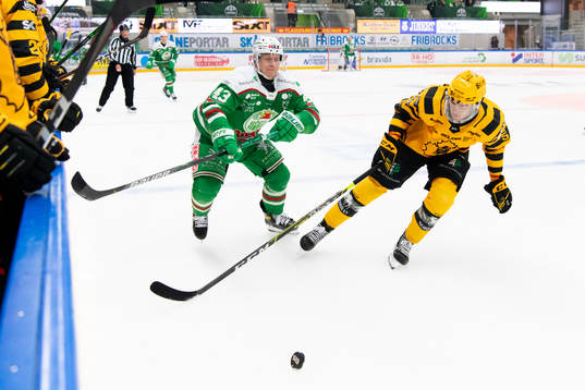 Rögles Olli Palola och Skellefteås Philip Broberg