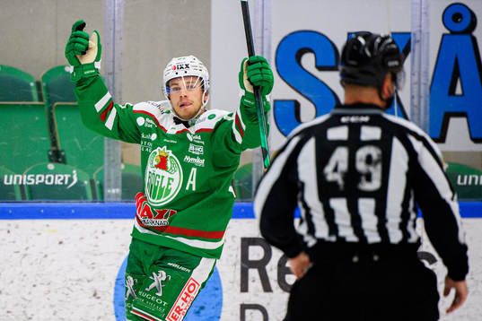 Rögles Leon Bristedt jublar