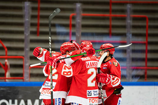 Troja/Ljungbys spelare jublar