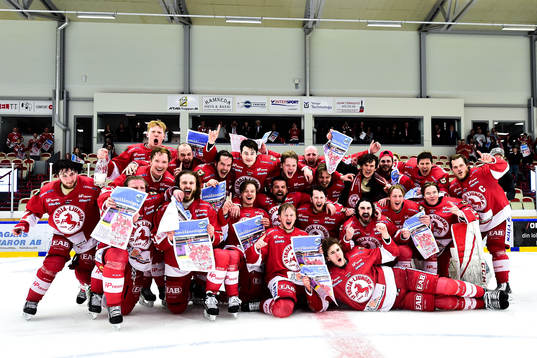 Troja/Ljungbys spelare jublar