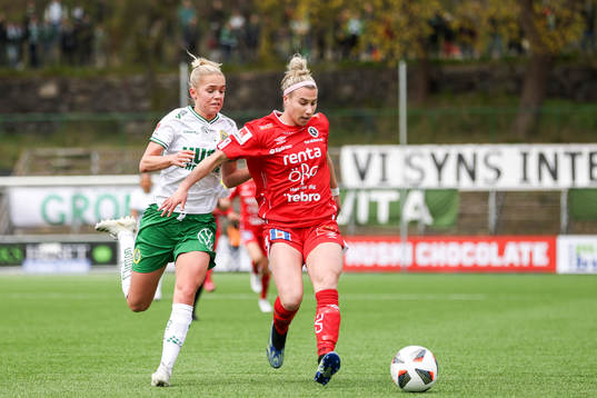 Hammarbys Hanna Lundkvist och Örebros Jenna Hellstrom