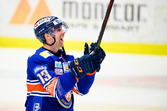 Växjös Jack Drury jublar