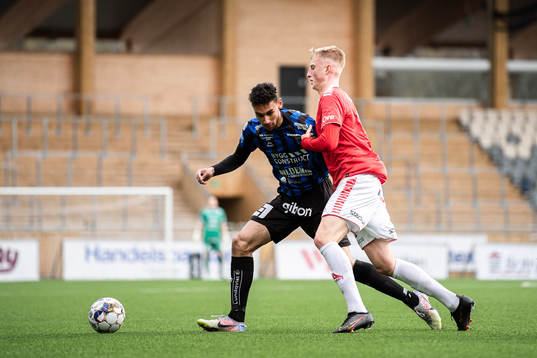 Sirius Joakim Persson och Kalmars Elias Olsson