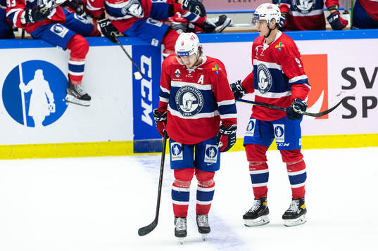 Mathias Trettenes and Emil Lilleberg of Norway look dejected