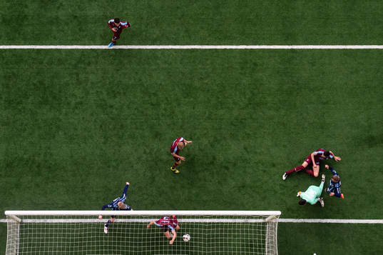 Djurgårdens Nicklas Bärkroth gör 3-0 bakom Malmö FFs