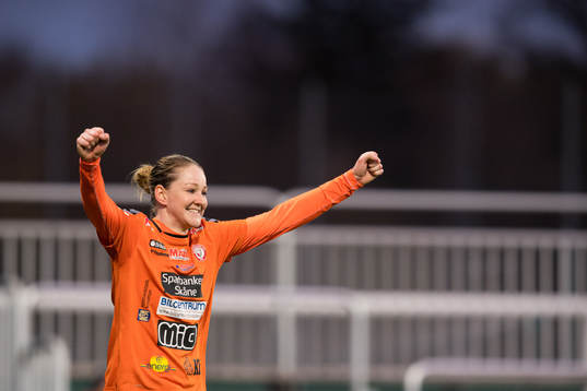 Kristianstads Mia Carlsson jublar