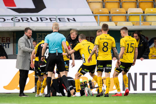 Irriterat mellan lagen efter en situation