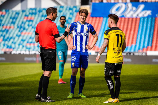 IFK Göteborgs August Erlingmark och Häckens Tobias Heintz