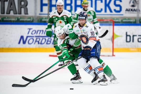 Rögles Adam Tambellini och Växjös Richard Gynge