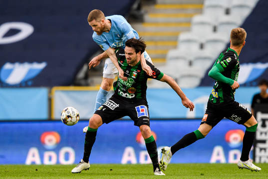 Malmö FFs Lasse Nielsen och Varbergs Oliver Stanisic