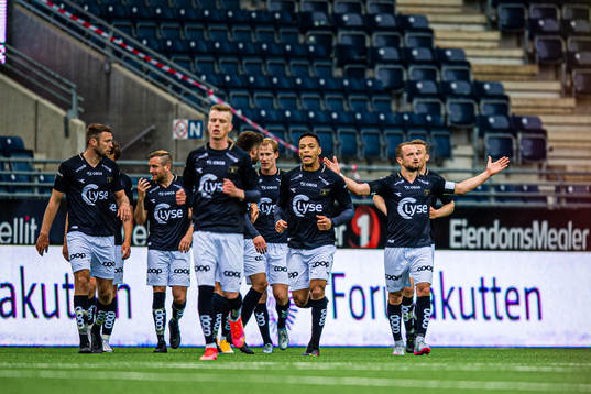 Veton Berisha of Viking celebrates after scoring the 2-1 goal