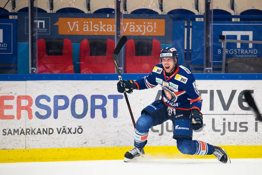 Växjös Jack Drury jublar