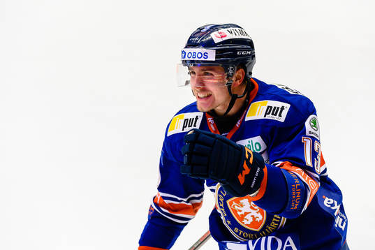 Växjös Jack Drury jublar