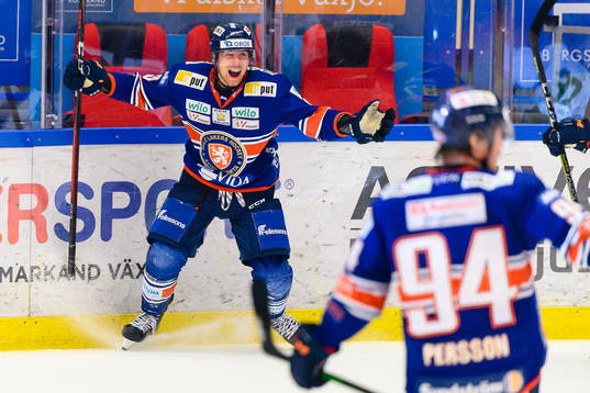 Växjös Jack Drury jublar