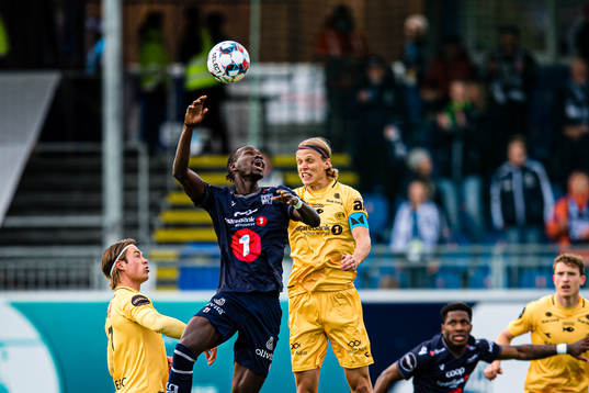 Amidou Diop of Kristiansund and Ulrik Saltnes of Bodø/Glimt