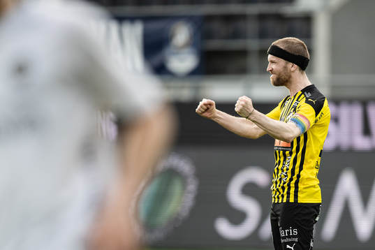 Häckens Rasmus Lindgren jublar efter 2-0
