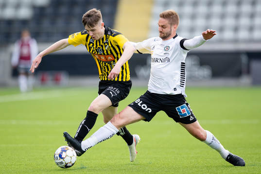 Häckens Patrik Wålemark och Örebros Johan Mårtensson