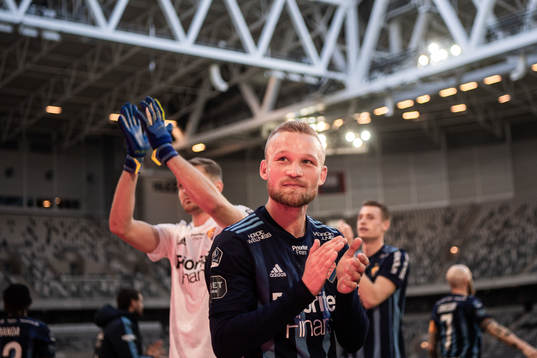 Djurgårdens Nicklas Bärkroth jublar