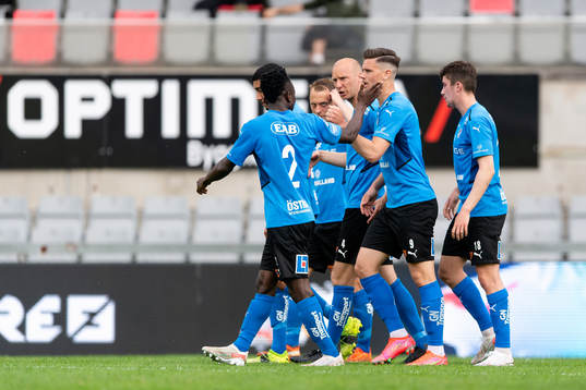 Halmstads Markus Antonsson jublar med laget